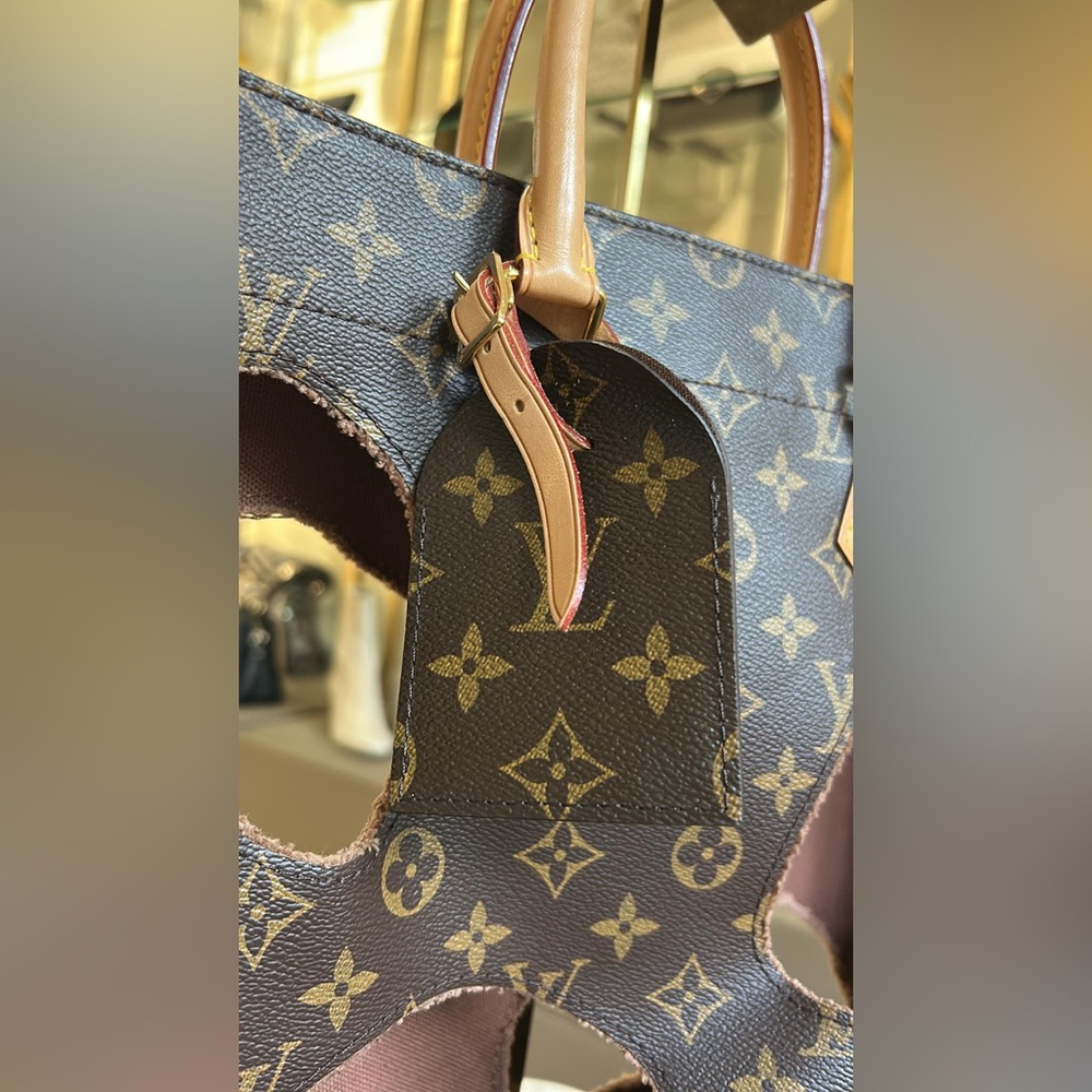 LOUIS VUITTON x COMME DES GARÇON Rei Kawakubo Bag - Picture 4 of 16